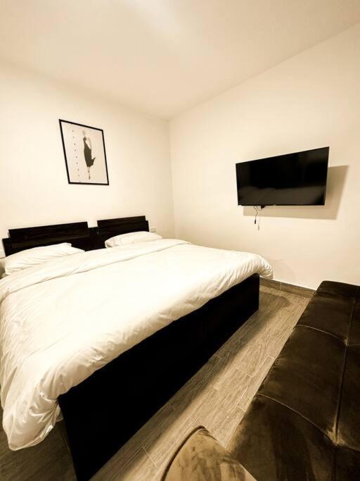 For Rent 31 *